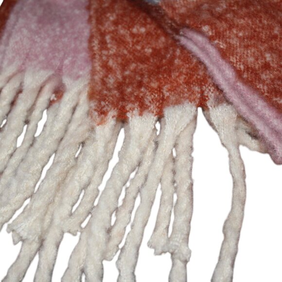 a.n.a. XL Cool Jules Stripe One Size 16" x 78" SO COMFY BIG Polyester NWT's - Picture 9 of 9